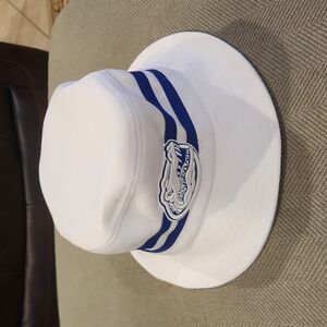 Rare Fluorescent White & Blue Embroidered Florida Gators Bucket Hat Top Of World
